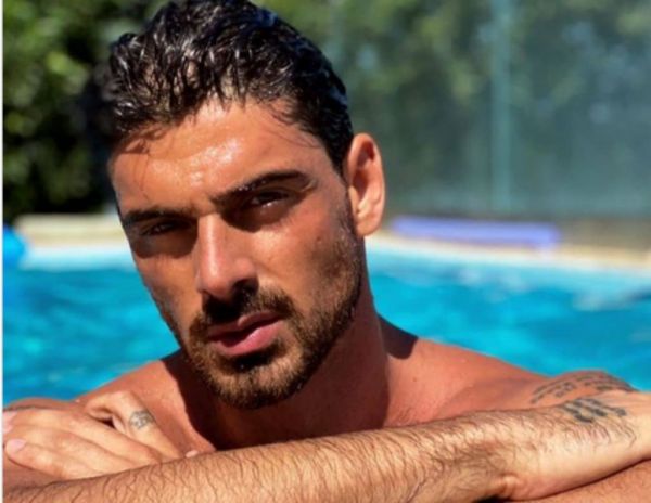 Μικέλε Μορόνε: Στη Ρόδο ο  πρωταγωνιστής του «365 dni»