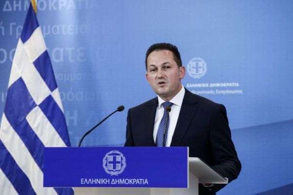 Πέτσας: Μειώσεις φόρων και εισφορών θα ανακοινώσει ο πρωθυπουργός
