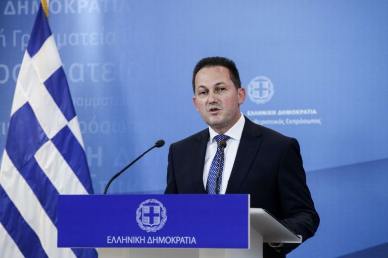 Πέτσας : Απαγόρευση κυκλοφορίας από τις 11 το βράδυ έως τις 7 το πρωί στις χερσαίες πύλες εισόδου