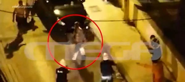 Επίθεση με τσεκούρι στην Καλλιθέα : Με σοβαρά τραύματα νοσηλεύεται η 54χρονη