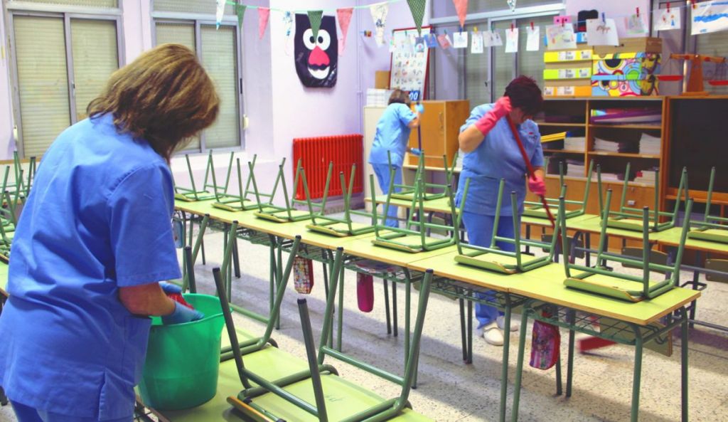 Υπεγράφη η απόφαση- 9.500 προσλήψεις προσωπικού καθαριότητας στα σχολεία