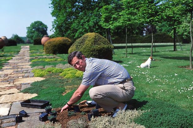 Πρίγκιπας Κάρολος: Εγκαταλείπει τη φάρμα του μετά από 35 χρόνια