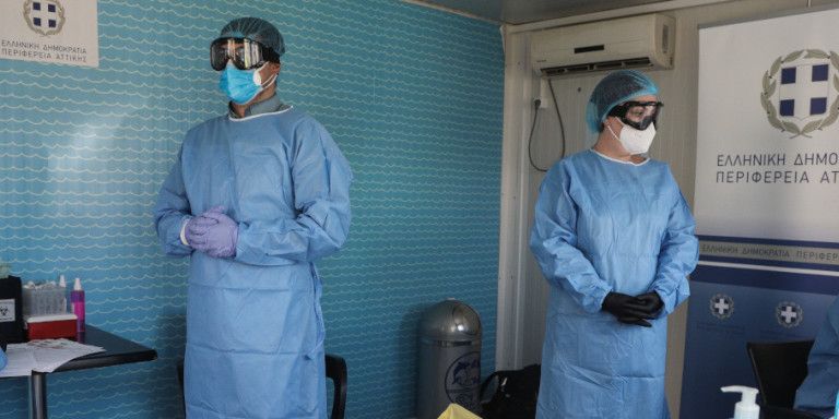 Κοροναϊός : Νέο αρνητικό ρεκόρ με 293 κρούσματα, «έκρηξη» στην Αττική – Πέντε θάνατοι το τελευταίο 24ωρο [γραφήματα]