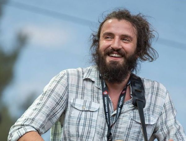 Λεωνίδας Μπαλάφας : «Πάρτι» στο Twitter για τις θεωρίες περί κοροναϊού και 5G