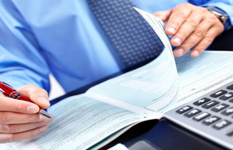 Χαμός στα λογιστικά γραφεία – Σε απόγνωση οι φοροτεχνικοί σηκώνουν τα χέρια ψηλά