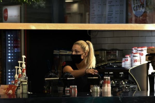 Κοροναϊός : Σε ποιες επιχειρήσεις είναι υποχρεωτική η χρήση μάσκας