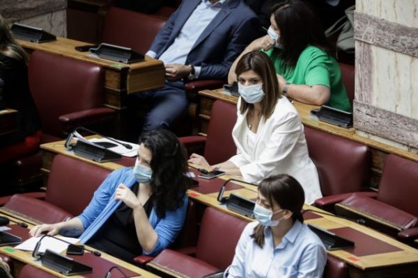 Κοροναϊός: Αυξημένα μέτρα πρόληψης στη Βουλή - Τι θα ισχύσει για τις συνεδριάσεις