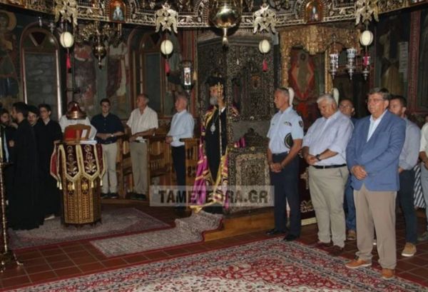Κοροναϊός: Λειτουργία χωρίς μάσκες σε Μονή στα Μετέωρα – Αψήφησαν τα μέτρα