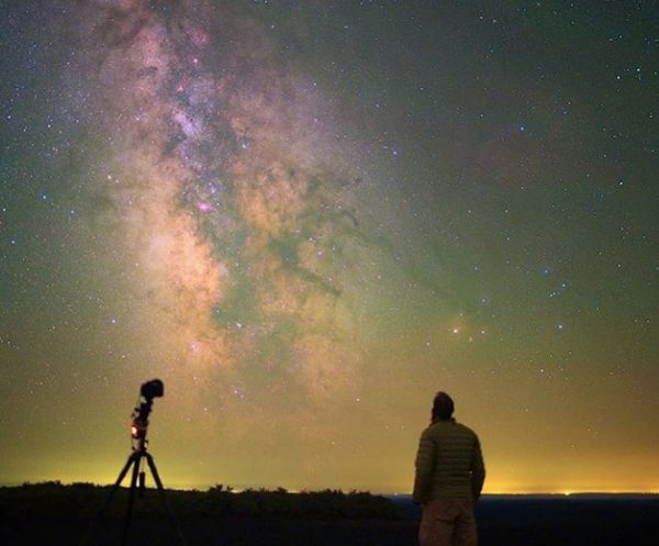 Αστροφυσικός «βάφτισε» αστέρι από το άρωμα της γιαγιάς του