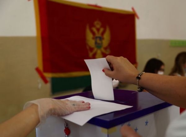 Μαυροβούνιο – Εκλογές : Μάχη στήθος με στήθος ανάμεσα σε φιλοδυτικούς και φιλοσερβικούς
