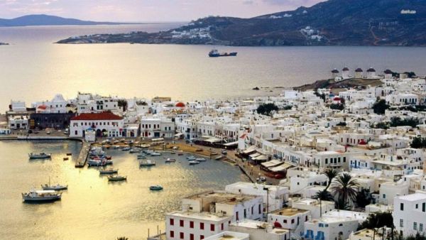 Μύκονος : Λουκέτο σε δύο γνωστά εστιατόρια