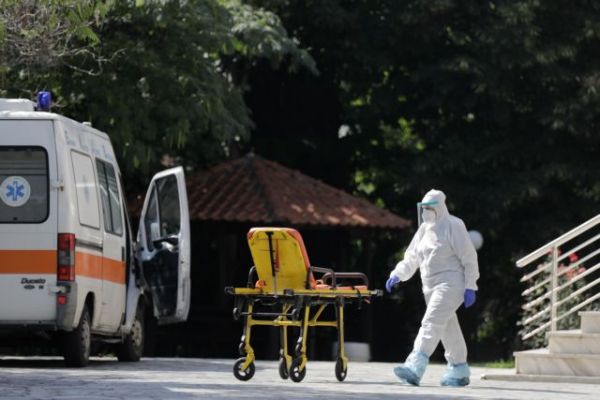 Κοροναϊός: Κατέληξε 84χρονη στη Θεσσαλονίκη – 222 οι νεκροί