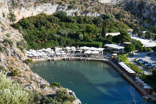 Κοροναϊός: Εκλεισε για 48 ώρες η Λίμνη Βουλιαγμένης – Εντοπίστηκε κρούσμα
