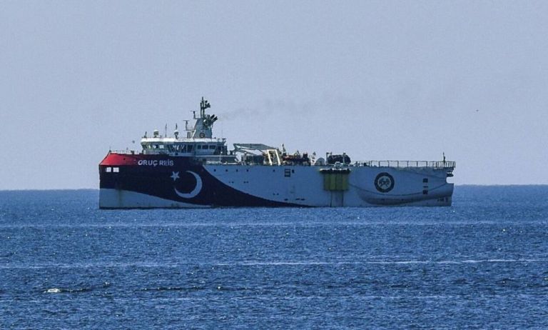 Στην κόψη του ξυραφιού