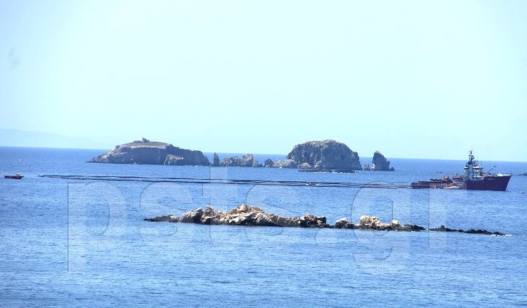 Απαντλούν τα καύσιμα του ναυαγισμένου Σαμίνα – Διαβεβαιώσεις για την ανέλκυσή του