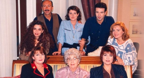 Ποιος διάσημος παρουσιαστής υπήρξε κομπάρσος στην σειρά «Ντόλτσε Βίτα»;