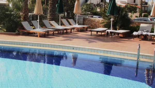 Ρόδος : 5χρονο παιδί κινδύνεψε από πνιγμό – Διασωληνωμένο δίνει μάχη για τη ζωή του