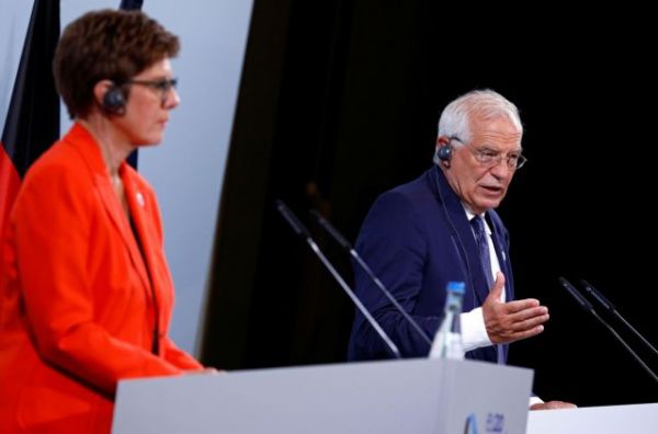 Τα ανοιχτά μικρόφωνα τούς πρόδωσαν: Ανένδοτοι οι Τούρκοι, λέει η Γερμανία – «Μασάζ» Μέρκελ σε Ερντογάν