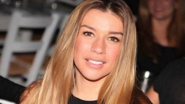 Έρρικα Πρεζεράκου : Δύσκολες στιγμές μετά το πολύωρο χειρουργείο