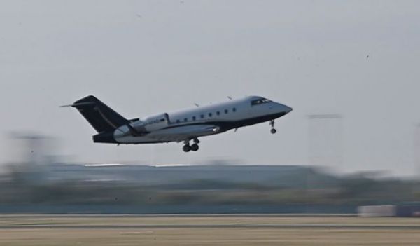 Απογειώθηκε το αεροσκάφος-ασθενοφόρο με τον Ναβάλνι για τη Γερμανία (εικόνα)