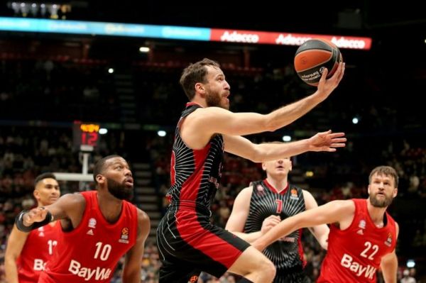 Σέρχιο Ροντρίγκεθ: «Θέλω να τελειώσω την καριέρα μου στην Αρμάνι»