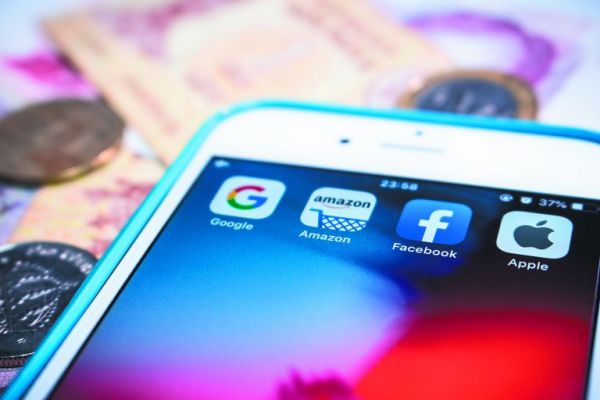 Πώς θησαυρίζουν εν μέσω πανδημίας οι ψηφιακοί κολοσσοί – Τα data είναι το νέο «πετρέλαιο»