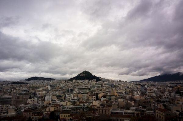Καιρός: Βροχές και καταιγίδες την Τετάρτη -Πού θα είναι έντονα τα φαινόμενα