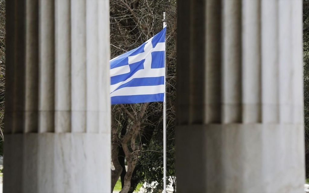 Αγωνία για το φθινόπωρο και το «ντέρμπι» με την οικονομία
