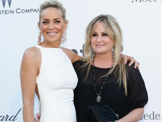 Κοροναϊός : Σοκάρει η αδελφή της Σάρον Στόουν – «Κάθε ανάσα χωρίς οξυγόνο»