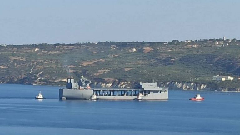 Κατέπλευσε στη Σούδα το αμερικανικό ελικοπτεροφόρο – Η «υποδοχή» Πάιατ