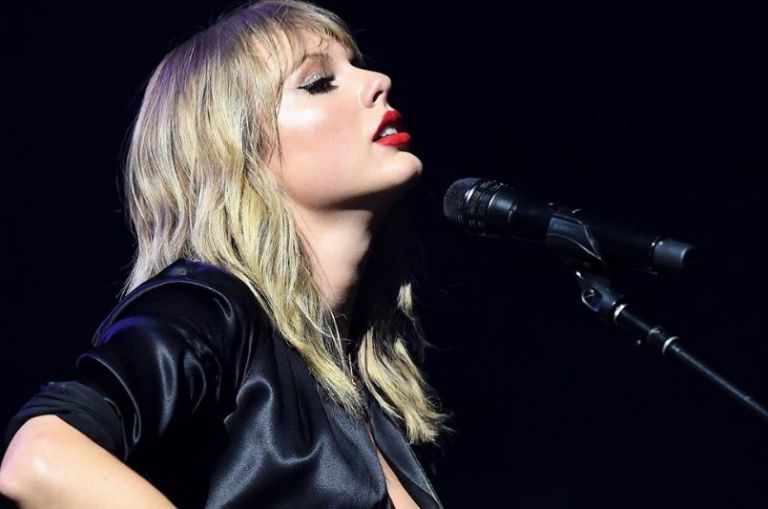 Τέιλορ Σουίφτ : Απίστευτο δώρο 30.000 δολ. σε φοιτήτρια