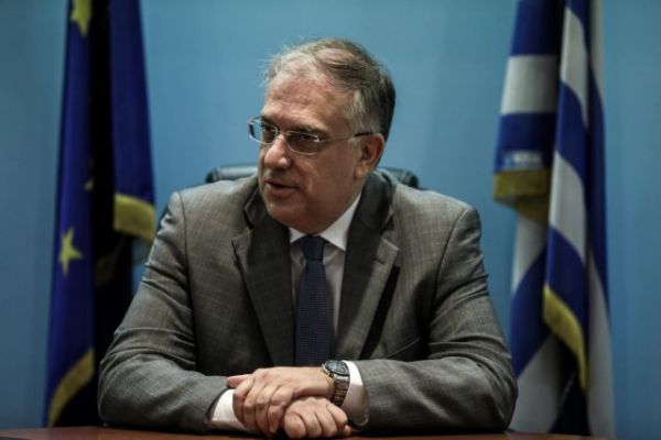 Δημόσιο: Επανέρχεται το κλιμακωτό ωράριο και η τηλεργασία για τις ευάλωτες ομάδες