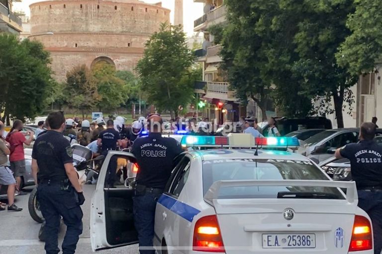 Θεσσαλονίκη: Ένταση σε διαδήλωση για τον θάνατο της απεργού πείνας, Ebru Timtik – Ανακοίνωση του ΥΠΕΞ