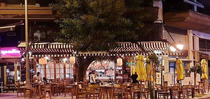 Ο κοροναϊός άλλαξε το τοπίο στη νυχτερινή ζωή: Από τα ξέφρενα πάρτι μέχρι πρωίας, μπουζούκια στις 7 το απόγευμα