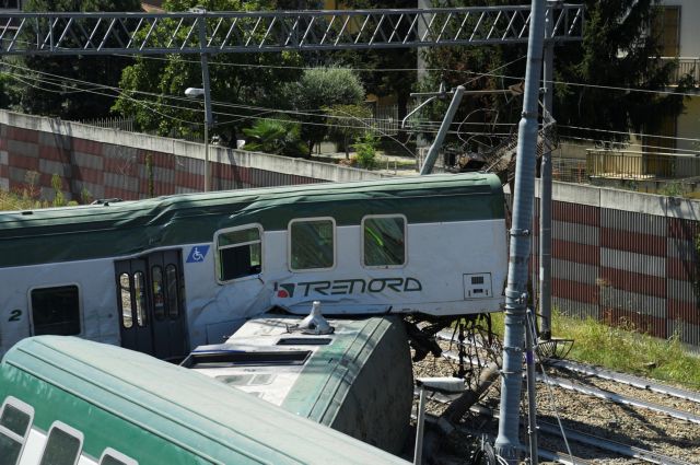 Ιταλία : Τρένο ξεκίνησε χωρίς τον μηχανοδηγό και εκτροχιάστηκε – Τρεις τραυματίες