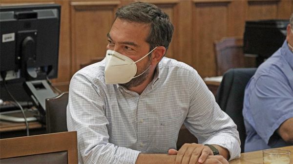 Πρόεδρε κόψε το… μούσι