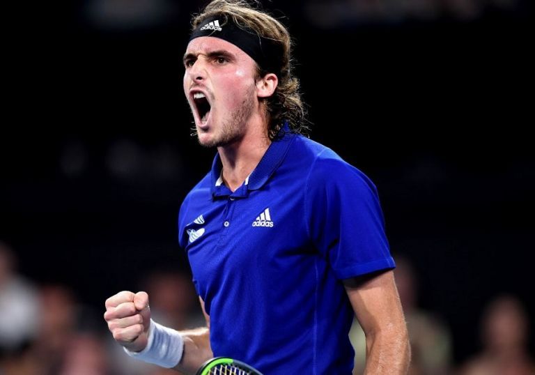 Τσιτσιπάς : Πέρασε στα ημιτελικά χωρίς να κουραστεί