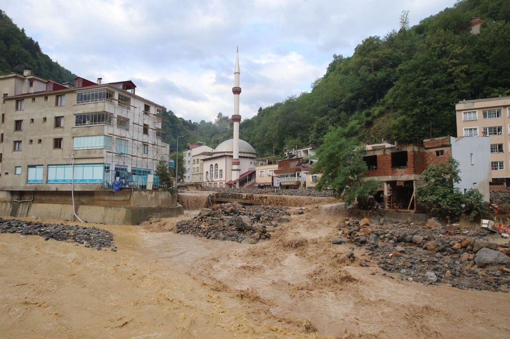 Τουρκία: Αυξάνονται οι νεκροί και οι αγνοούμενοι από τις πλημμύρες στην Τραπεζούντα
