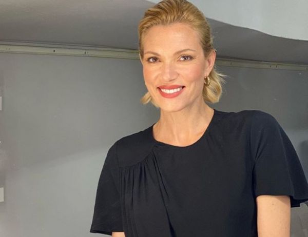 Βίκυ Καγιά : Μαμά και κόρη στην πιο τρυφερή φωτογραφία