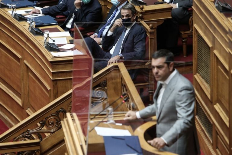 «Πόλεμος» κυβέρνησης – ΣΥΡΙΖΑ με φόντο τον ανασχηματισμό