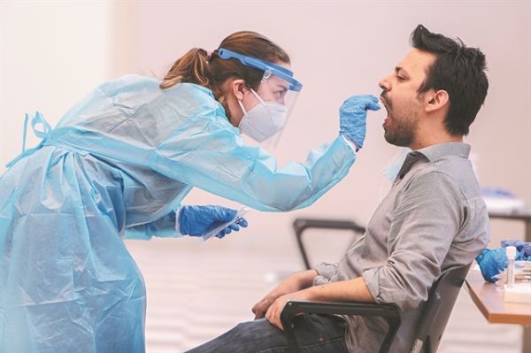 Κοροναϊός: Η αλήθεια για τα τεστ και ο ρόλος του ΕΟΔΥ