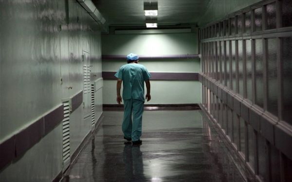 Ανησυχία για την αύξηση των κρουσμάτων κοροναϊού σε υγειονομικούς