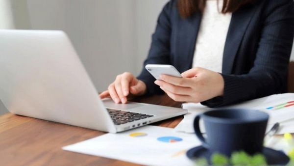 Κενά και ασάφειες εντοπίζει η ΟΚΕ στην εθνική νομοθεσία για την τηλεργασία