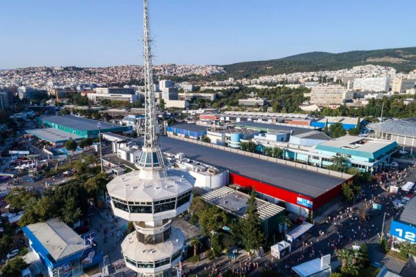 Το λιμάνι φεύγει