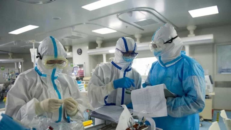 Κοροναϊός : Σταθερά μεγάλος ο αριθμός νέων κρουσμάτων με 217 σε ένα 24ωρο – Πού εντοπίζονται [Γραφήματα]