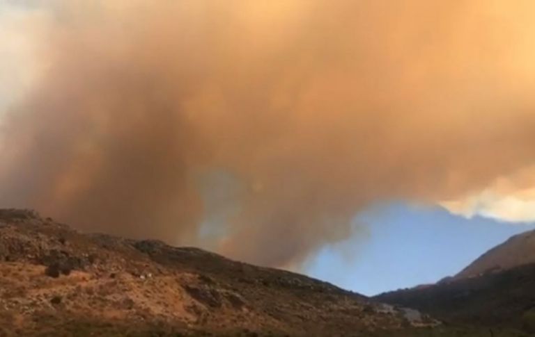 Μεγάλη δασική φωτιά στη Μάνη: Συναγερμός στην Πυροσβεστική