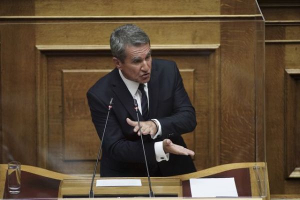 Λοβέρδος : Κατώτερο των περιστάσεων το Συμβούλιο των ΥΠΕΞ της ΕΕ