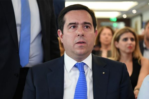 Απάντηση Μηταράκη στους New York Times: Συνεχίζουμε να παράσχουμε άσυλο σε όσους το δικαιούνται