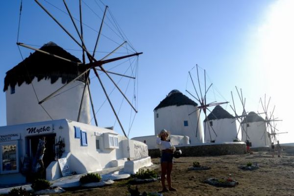 Πολλαπλασιάζονται τα κρούσματα ανευθυνότητας: Ξενοδοχείο «υγειονομική βόμβα» στη Μύκονο