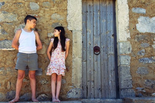 «Σαν το νερό»: Γίνετε συνοδοιπόροι στην νέα ταινία του Μάνου Τριανταφυλλάκη